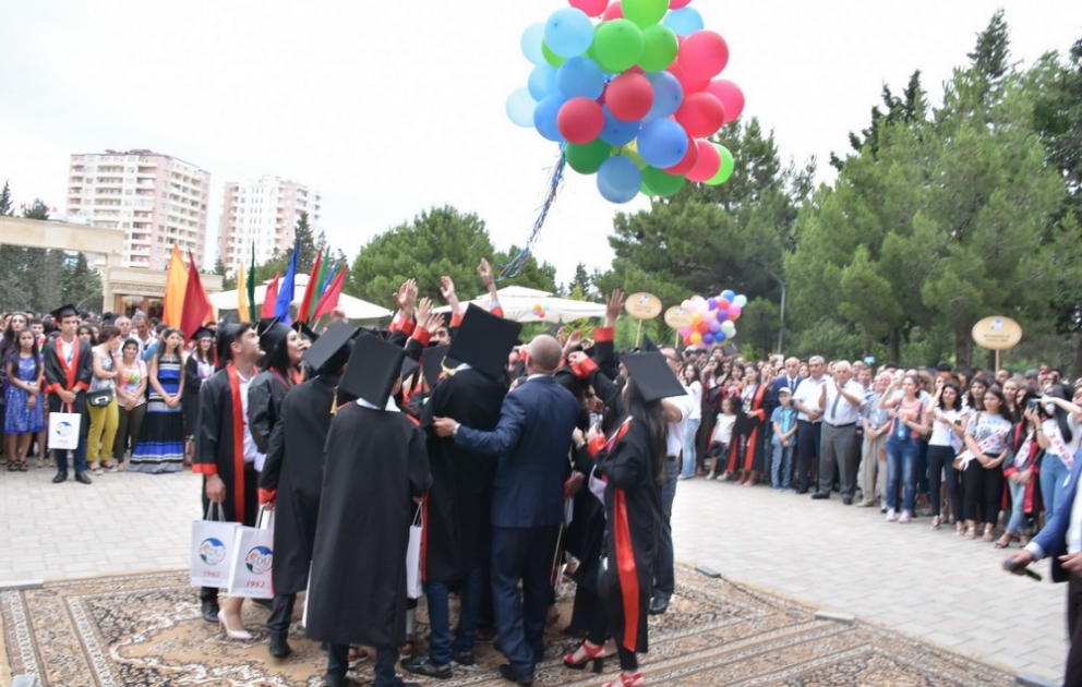 Sumqayıt Dövlət Universiteti növbəti məzunlarını yola saldı