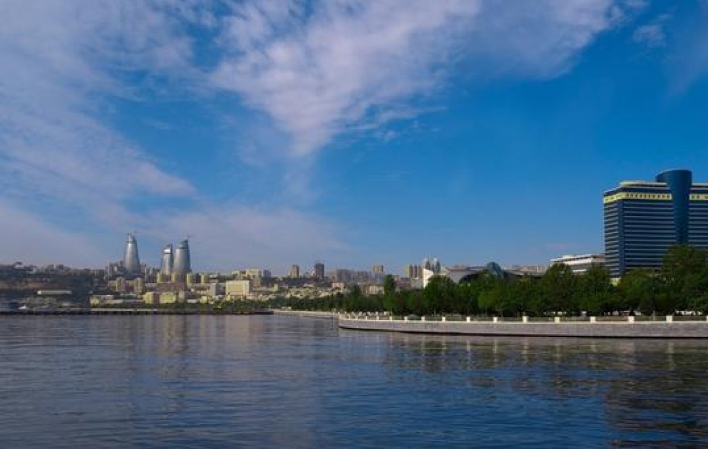 На территории Азербайджана сохранится ветреная погода