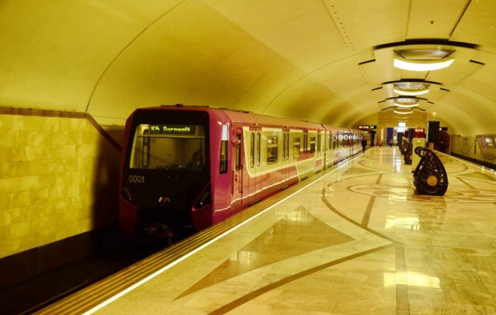 Бакинское метро переходит на летний график работы