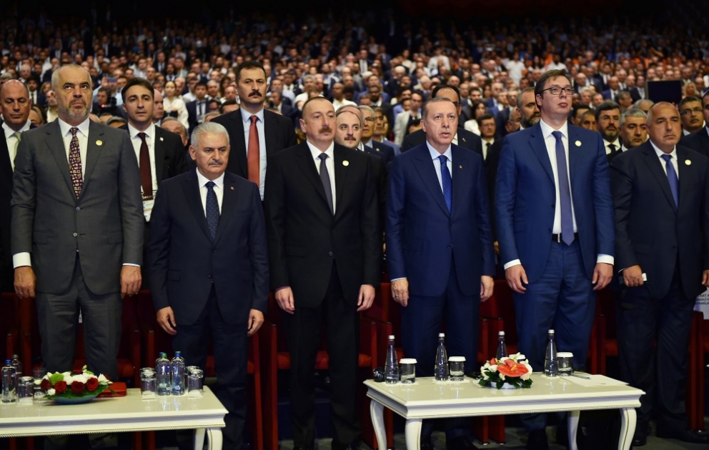 Le président Ilham Aliyev participe à la session présidentielle au Congrès mondial du pétrole