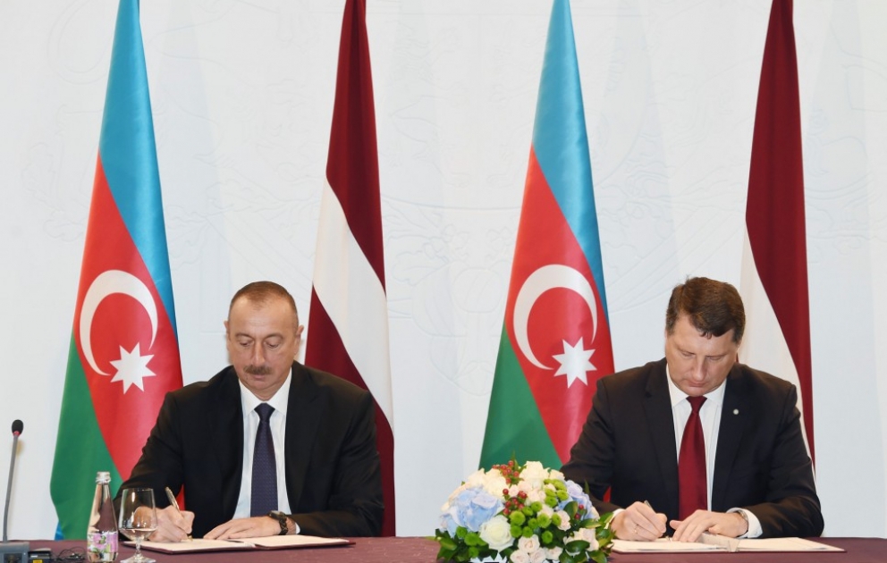 Signature des documents entre l’Azerbaïdjan et la Lettonie