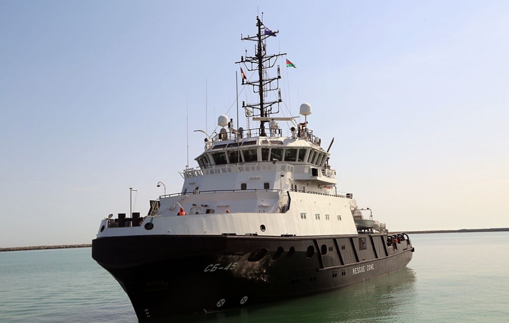 Russian warships arrive in Baku
