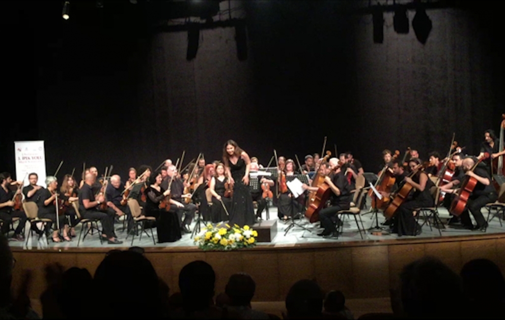 Azərbaycanlı pianoçu Kiprdə “İpəkyolu Orkestrı”nın konsertinə dirijorluq edib