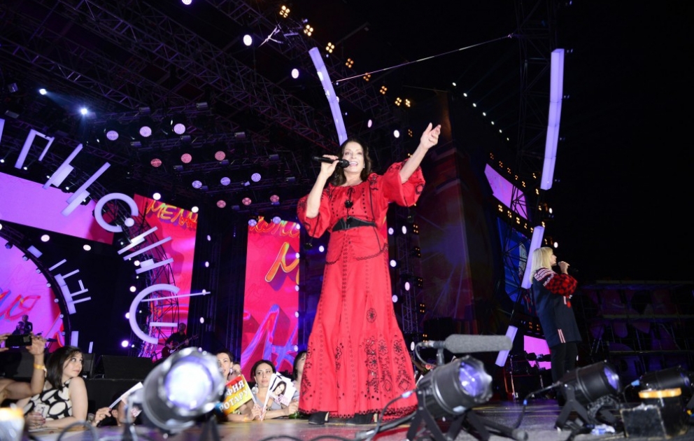 Second day of Zhara festival celebrates Sofia Rotaru`s jubilee