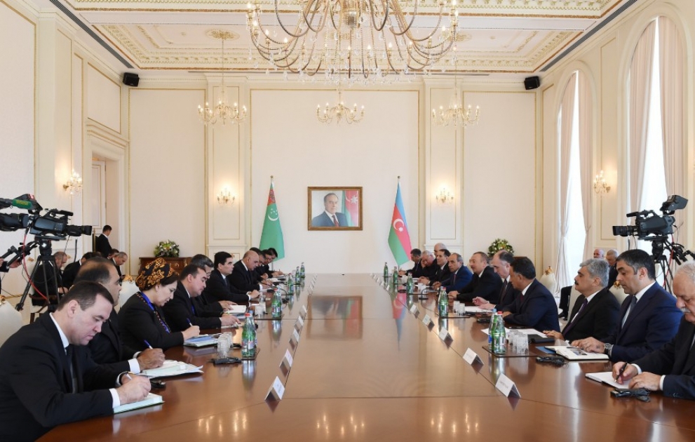 Entretien élargi des présidents azerbaïdjanais et turkmène