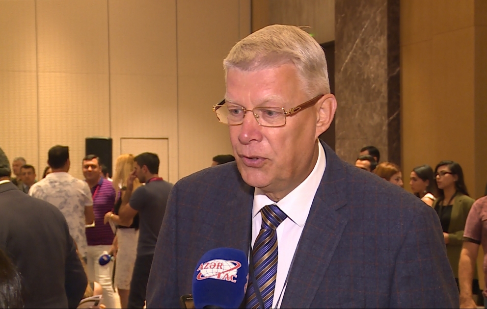 Valdis Zatlers: Qlobal Gənc Liderlər Forumu əla ideyadır