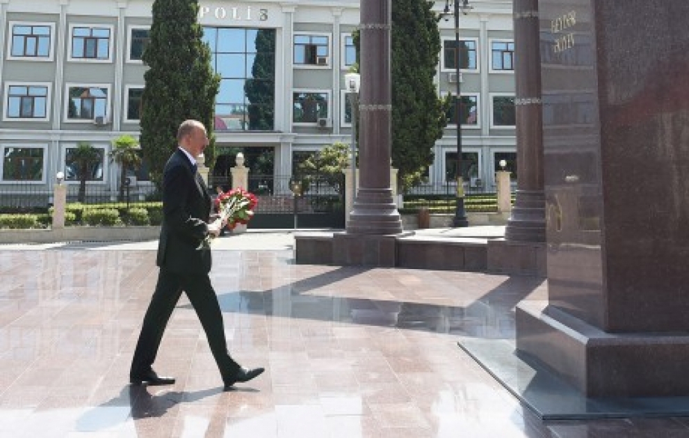 Präsident Ilham Aliyev im Rayon Schamkir eingetroffen