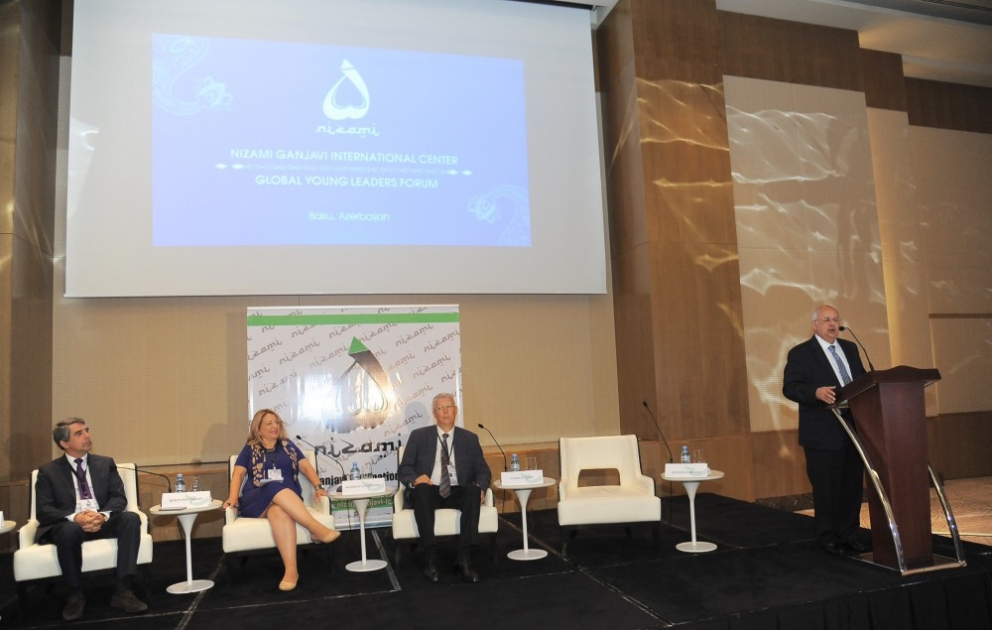 Globales Forum der jungen Leader in Baku seine Arbeit begonnen