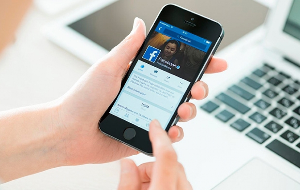 “Facebook”un xəbər lenti yeniləndi