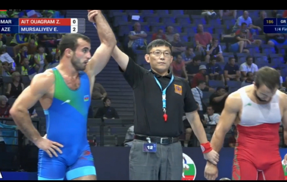 Güləşçimiz Elvin Mürsəliyev 1/4 finalda qalib gəldi