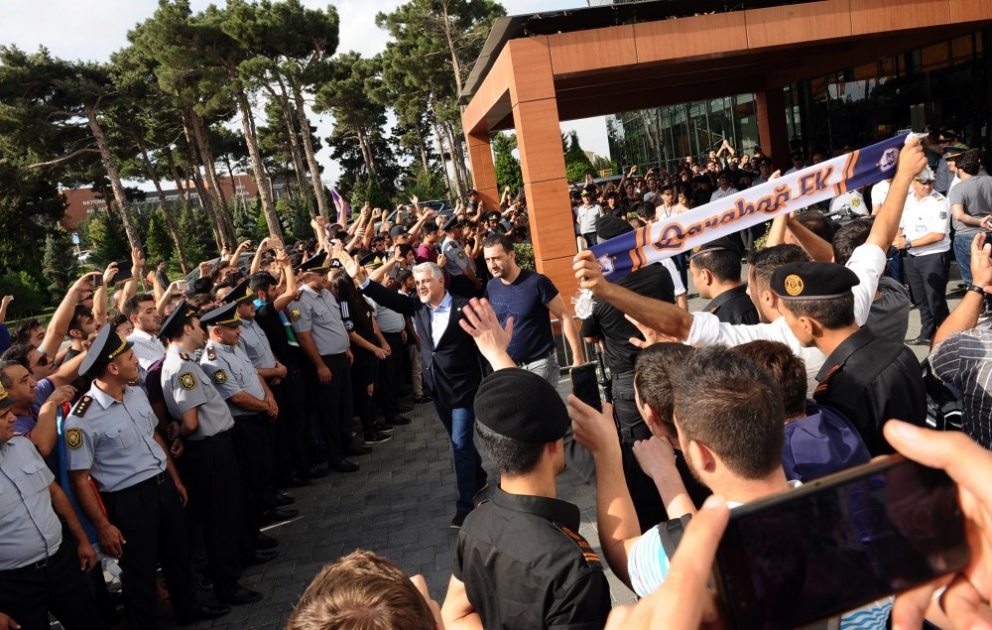 “Qarabağ” klubunun futbolçuları Vətənə qayıdıblar