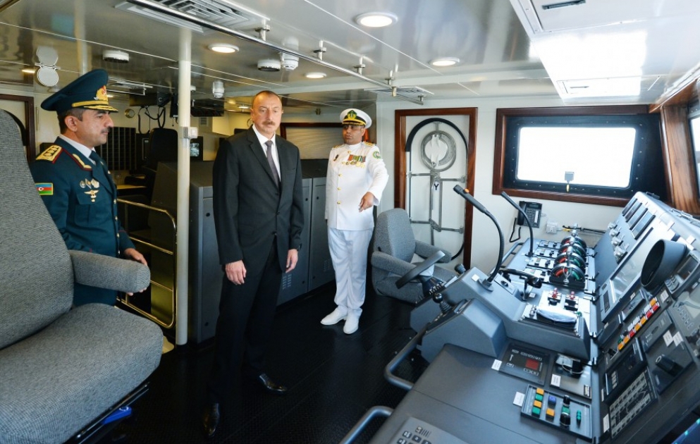 Le commandant suprême Ilham Aliyev a pris connaissance d’un nouveau bateau des garde-frontières Toufan