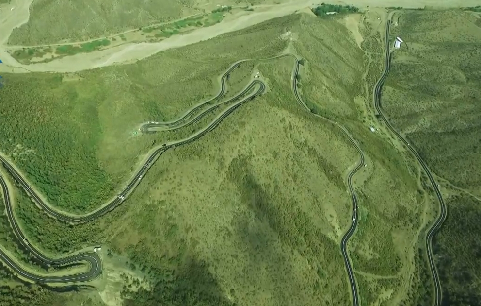 Les images impressionnantes de la route Chamkir-Yéni Göytcha-Djayir