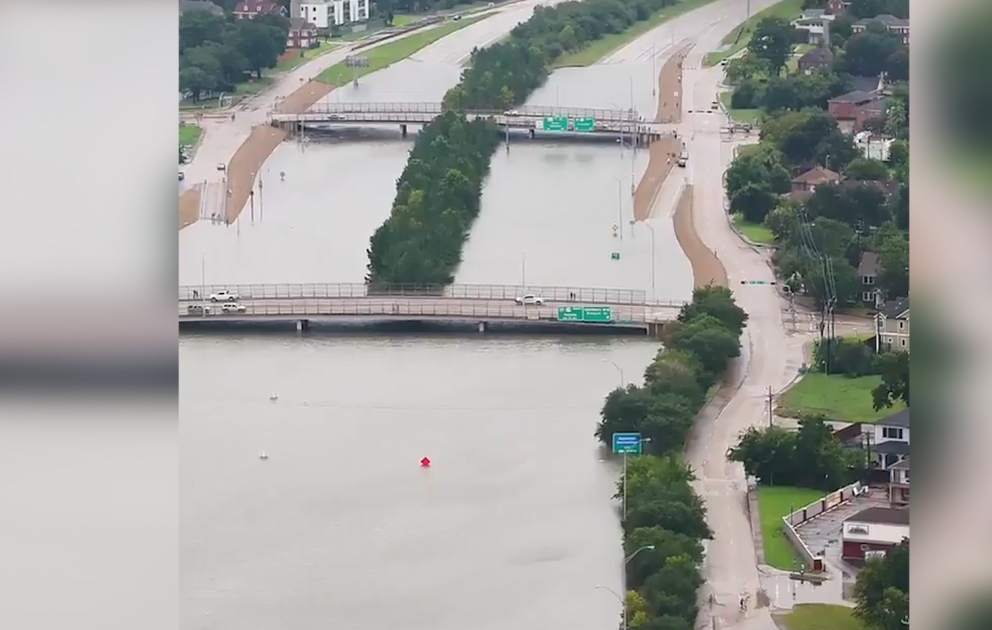 Texasda daşqınlarla əlaqədar fövqəladə vəziyyət elan olunub - Dron görüntüləri