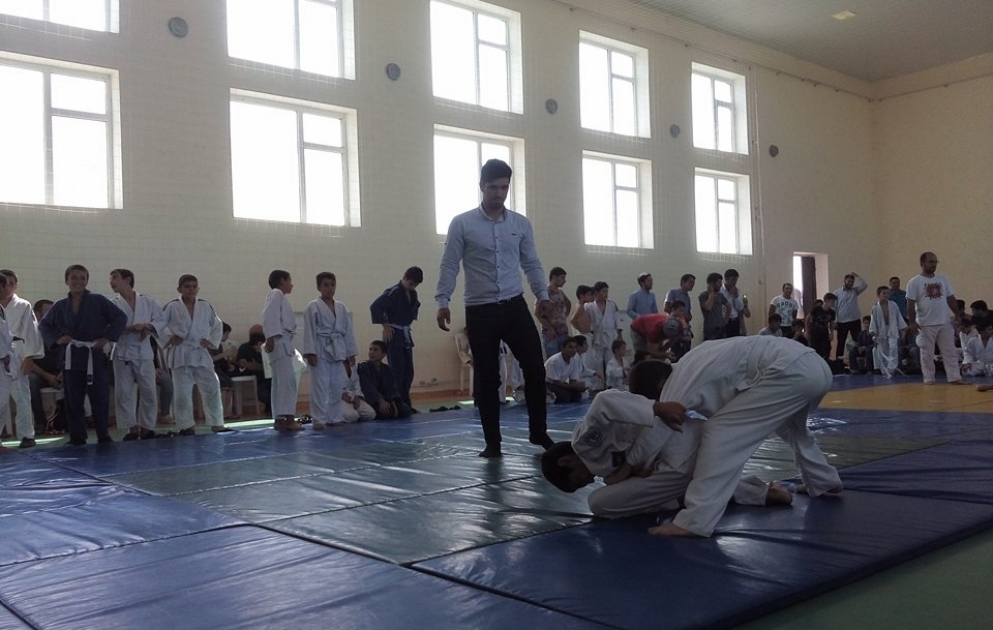Aprel şəhidi Ravil Novruzovun xatirəsinə həsr olunmuş cüdo turnirinin qalibləri mükafatlandırılıb
