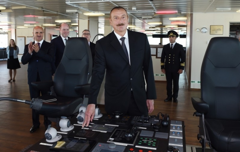 Президент Ильхам Алиев принял участие в презентации подводного строительного судна «Ханкенди»