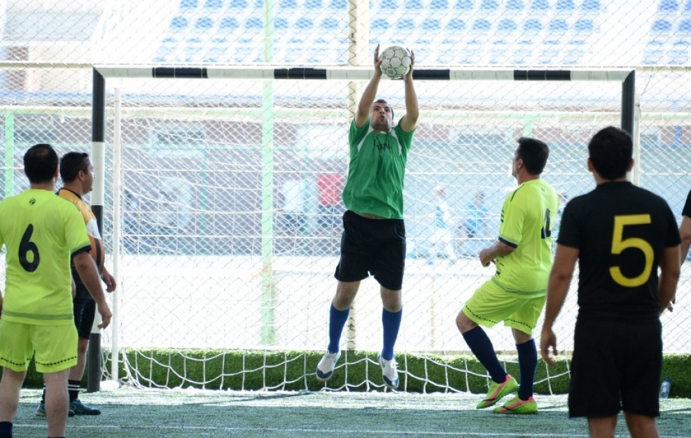L’équipe de l’AZERTAC débute bien le tournoi de mini foot «La Coupe de partenariat Huawei-2017»
