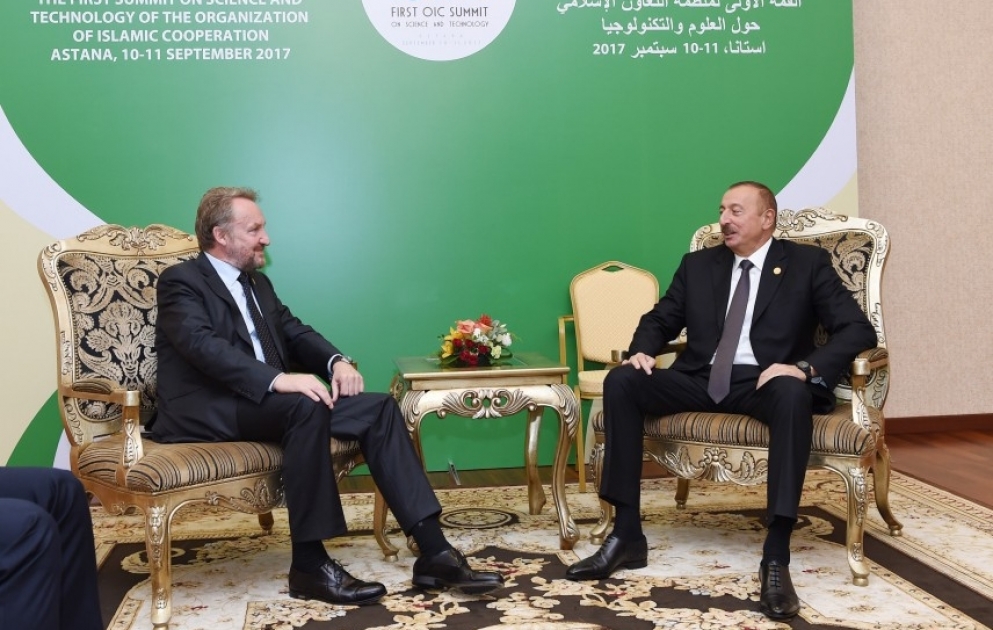 President Ilham Aliyev met with Chairman of Presidency of Bosnia and Herzegovina Bakir Izetbegovic in Astana