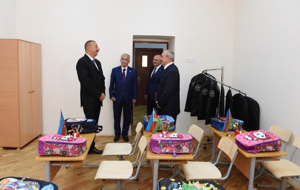 Prezident İlham Əliyev əsaslı təmir edilən 268 saylı xüsusi məktəbdə yaradılan şəraitlə tanış olub