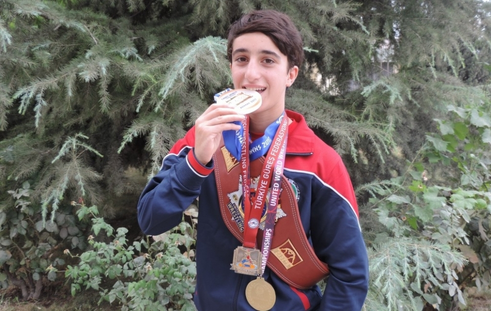 Avropa və Dünya çempionu olan güləşçimizin hədəfi Olimpiya qızılıdır