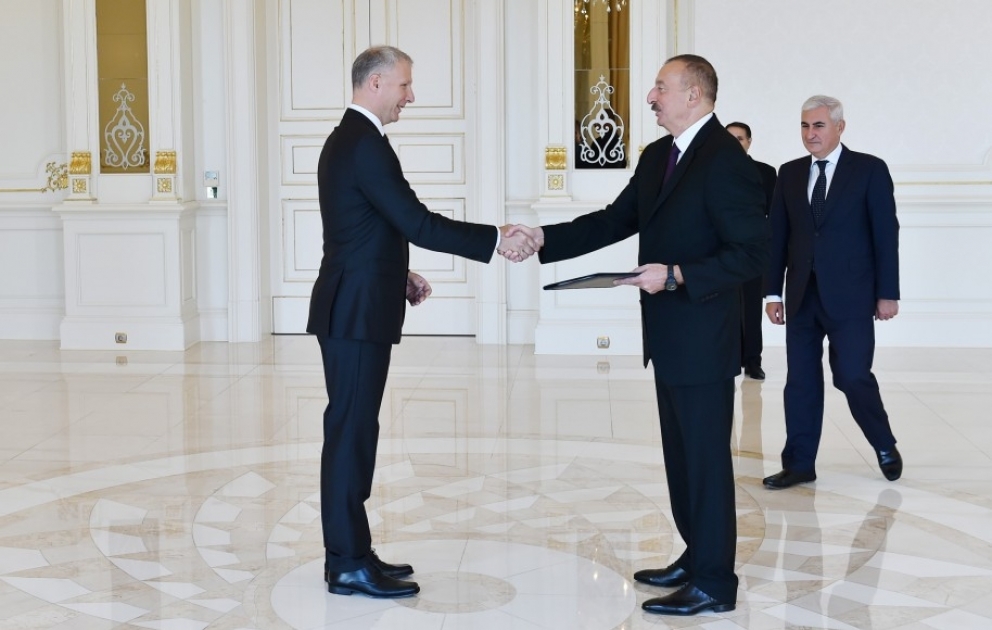 Le président Ilham Aliyev reçoit les lettres de créance du chef de la représentation en Azerbaïdjan de l’Union européenne