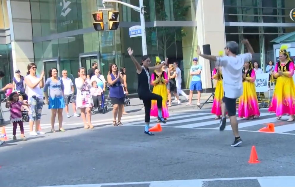 Milli rəqslərimiz yenidən Torontonun mərkəzində