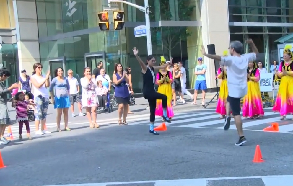 Nos danses nationales de nouveau au centre de Toronto