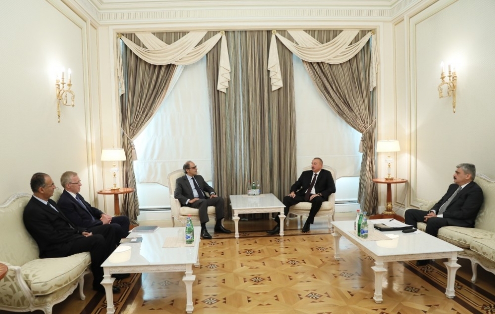 President Ilham Aliyev received delegation led by Director of IMF Middle East and Central Asia Department