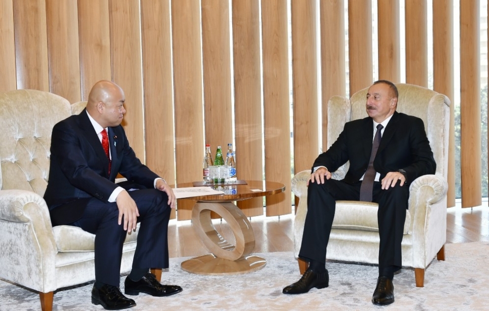 Prezident İlham Əliyev Yaponiyanın xarici işlər nazirinin parlamentari müavini ilə görüşüb