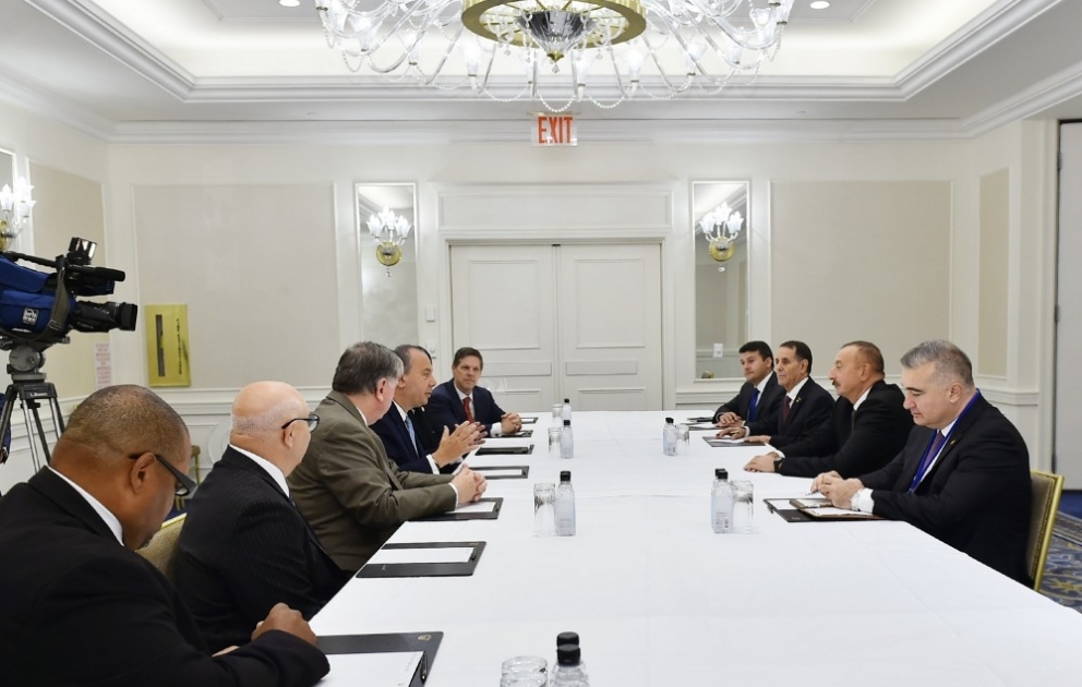 New York: Staatspräsident Ilham Aliyev trifft sich mit Präsidenten von Fonds für ethnische Verständigung