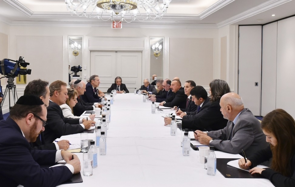 New York: Staatspräsident Ilham Aliyev trifft sich mit Vertretern jüdischer Organisationen