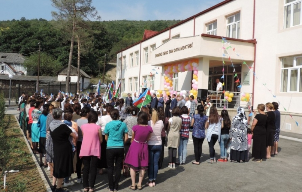 Qubanın Ərməki kəndində yeni məktəb binası istifadəyə verilib