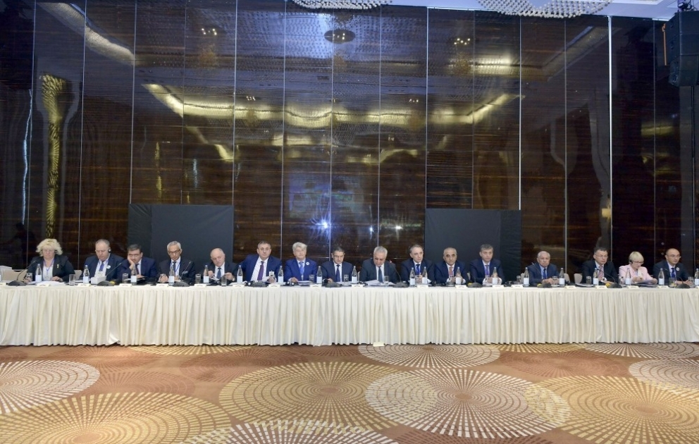“Azərbaycan iqtisadiyyatının strateji yol xəritəsi: hesabatlılıq və şəffaflıq problemləri” mövzusunda beynəlxalq konfrans keçirilir