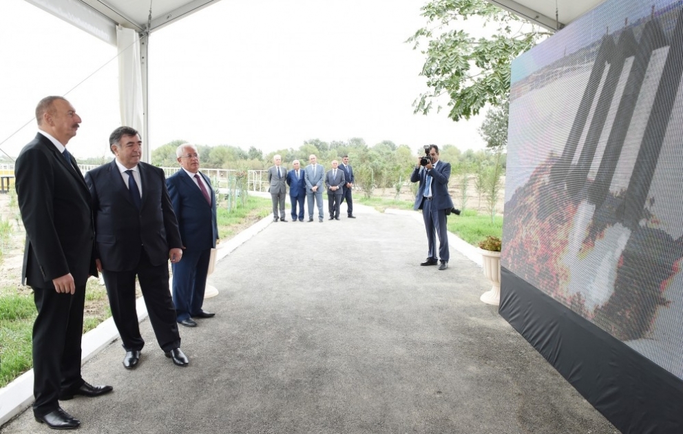 Президент Ильхам Алиев принял участие в церемонии подачи воды для орошения на посевные участки Нефтчалинского района