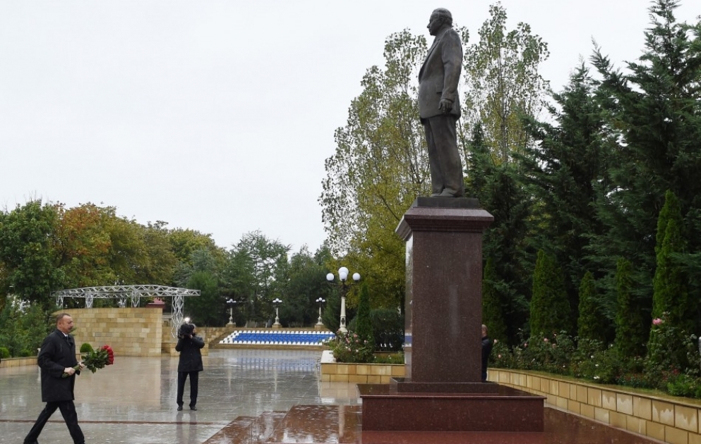 Le président azerbaïdjanais Ilham Aliyev arrive en visite à Chamakhy