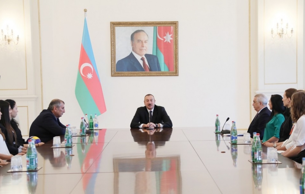 President Ilham Aliyev received Azerbaijani national women`s volleyball team