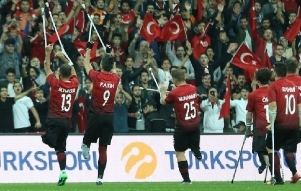 Türkiyəni çempion edən Osman Çakmak -  bir ayağını orduda itirib