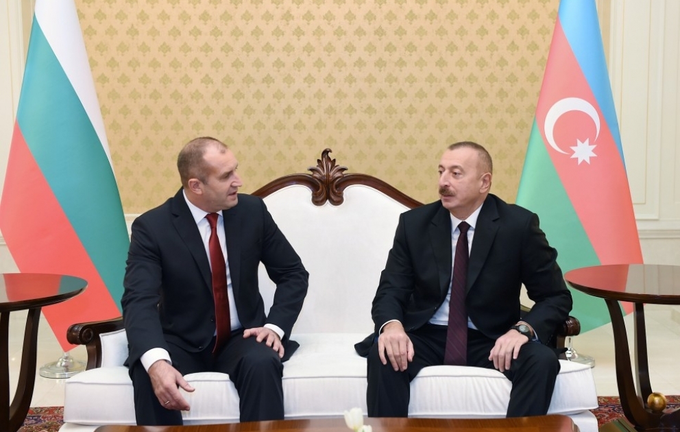 Rencontre du président Ilham Aliyev et de la première dame Mehriban Aliyeva avec le chef de l’Etat bulgare Roumen Radev et son épouse Desislava Radeva