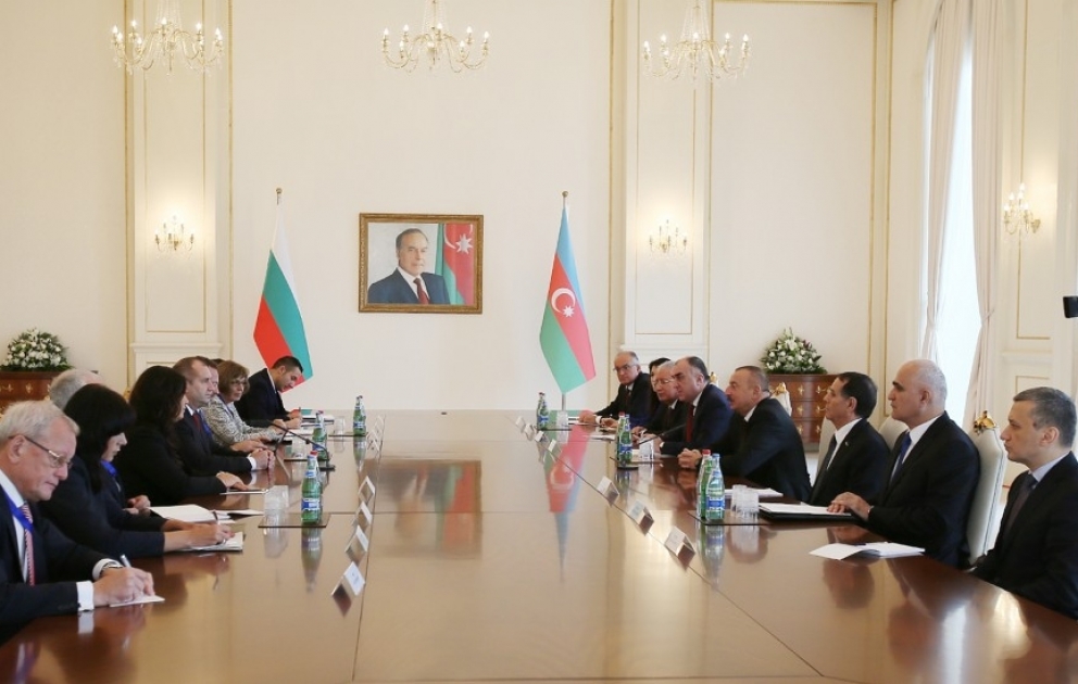 Entretien des présidents azerbaïdjanais et bulgare élargi aux délégations