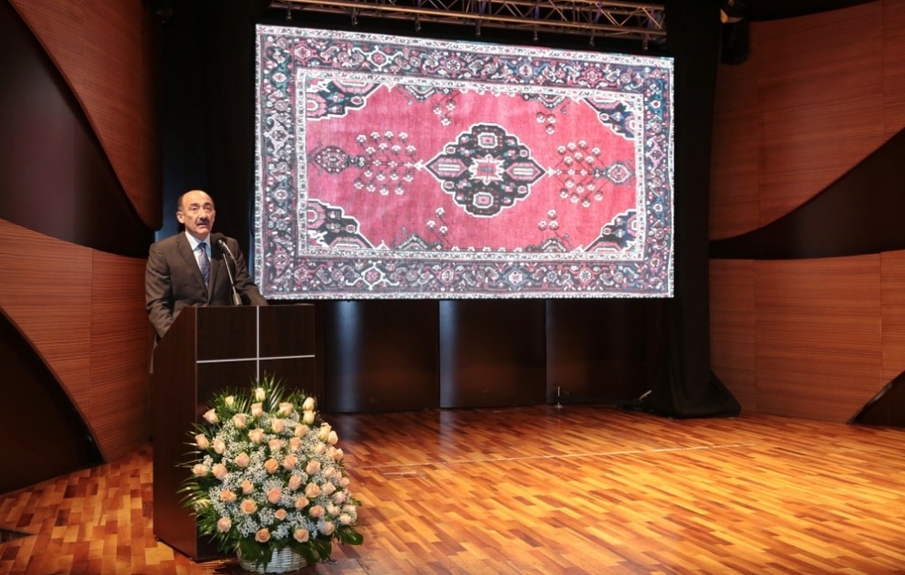 V Beynəlxalq Azərbaycan Xalçası Simpoziumunun açılışı olub