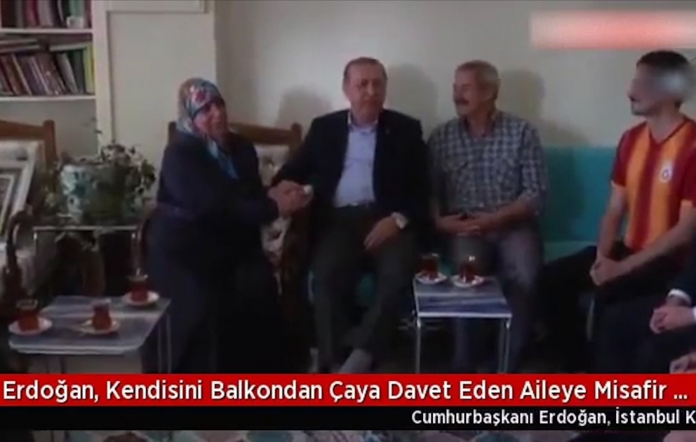 Prezident onu çaya dəvət edən ailənin qonağı oldu