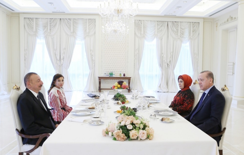 Azərbaycan və Türkiyə prezidentləri birgə nahar ediblər