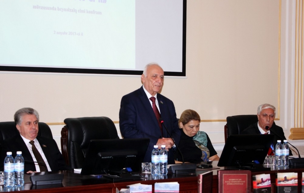 Tarix İnstitutunda beynəlxalq elmi konfrans: “Azərbaycan tarixin yolayrıcında: təlatümlü 1917-ci il”