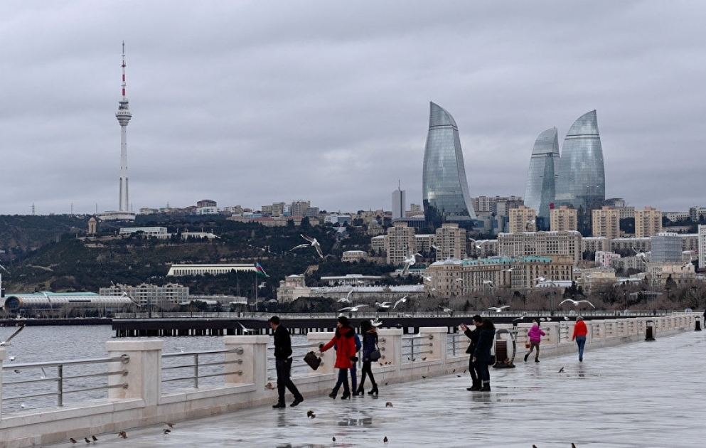 XƏBƏRDARLIQ: Temperatur 5 dərəcə enəcək, intensiv yağış yağacaq