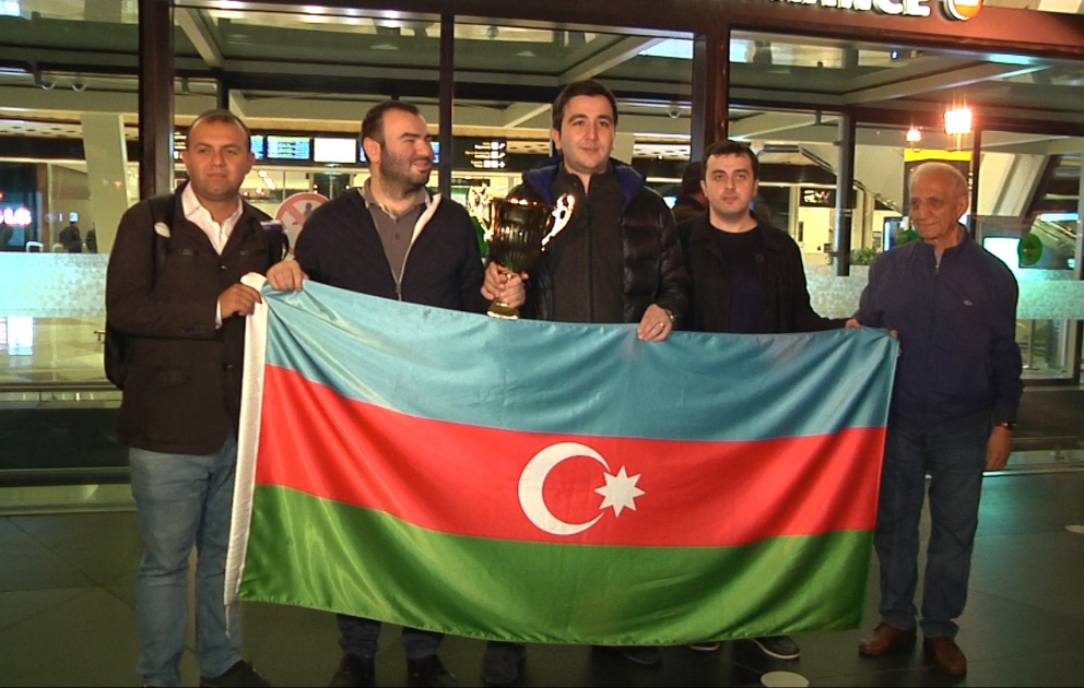 Avropa çempionatının qalibi olan şahmatçılarımız Vətənə qayıdıblar