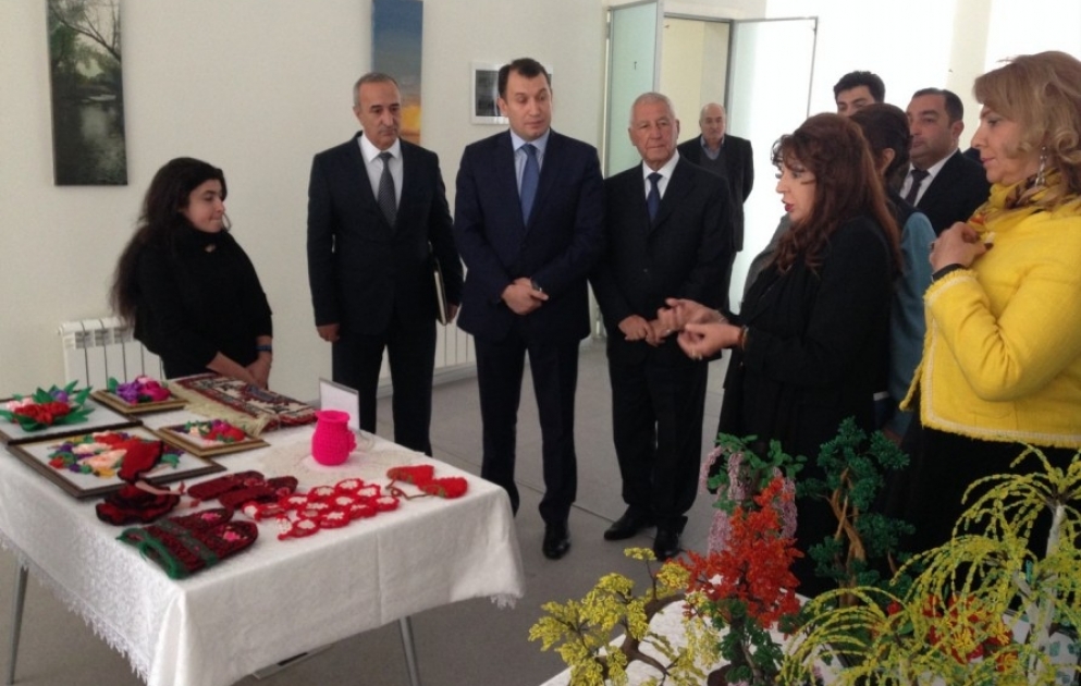Təşəbbüskar qadınlar biznes inkubatorlarda fəal iştiraka cəlb olunurlar