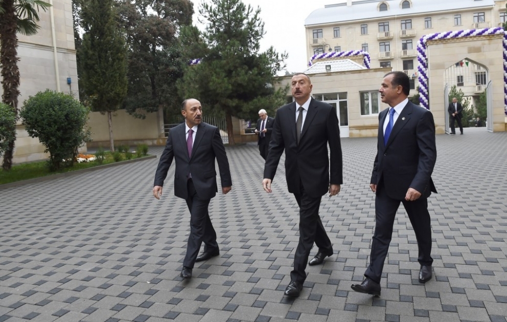 Le président Ilham Aliyev s’est rendu à l’école secondaire №1 de Gandja