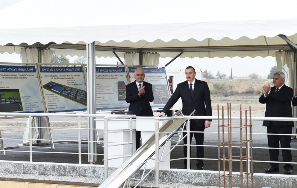 La pose de la première pierre du Quartier industriel à Sabirabad