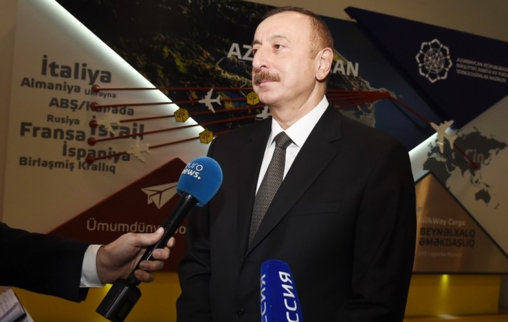 “Rossiya-24” telekanalı “Bakutel-2017” sərgisindən reportaj yayımlayıb 
Azərbaycan Prezidenti İlham Əliyev telekanalın müxbirinin sualını cavablandırıb