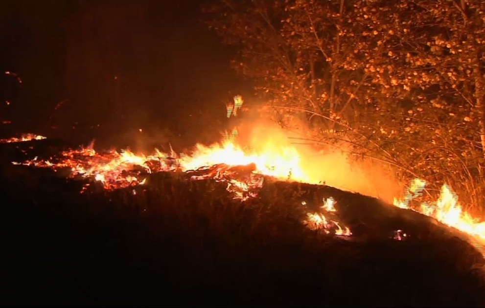 Feuer zwischen Santa Barbara und Los Angeles